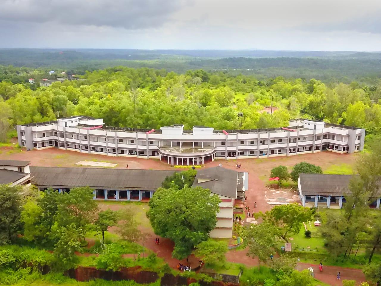 Payyanur College